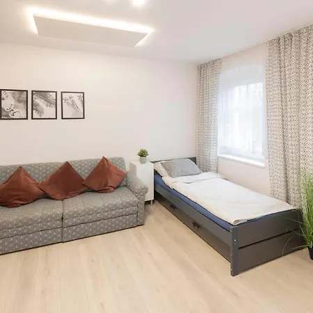 Wolska 80m2 - 7 People, 3 Apartament *